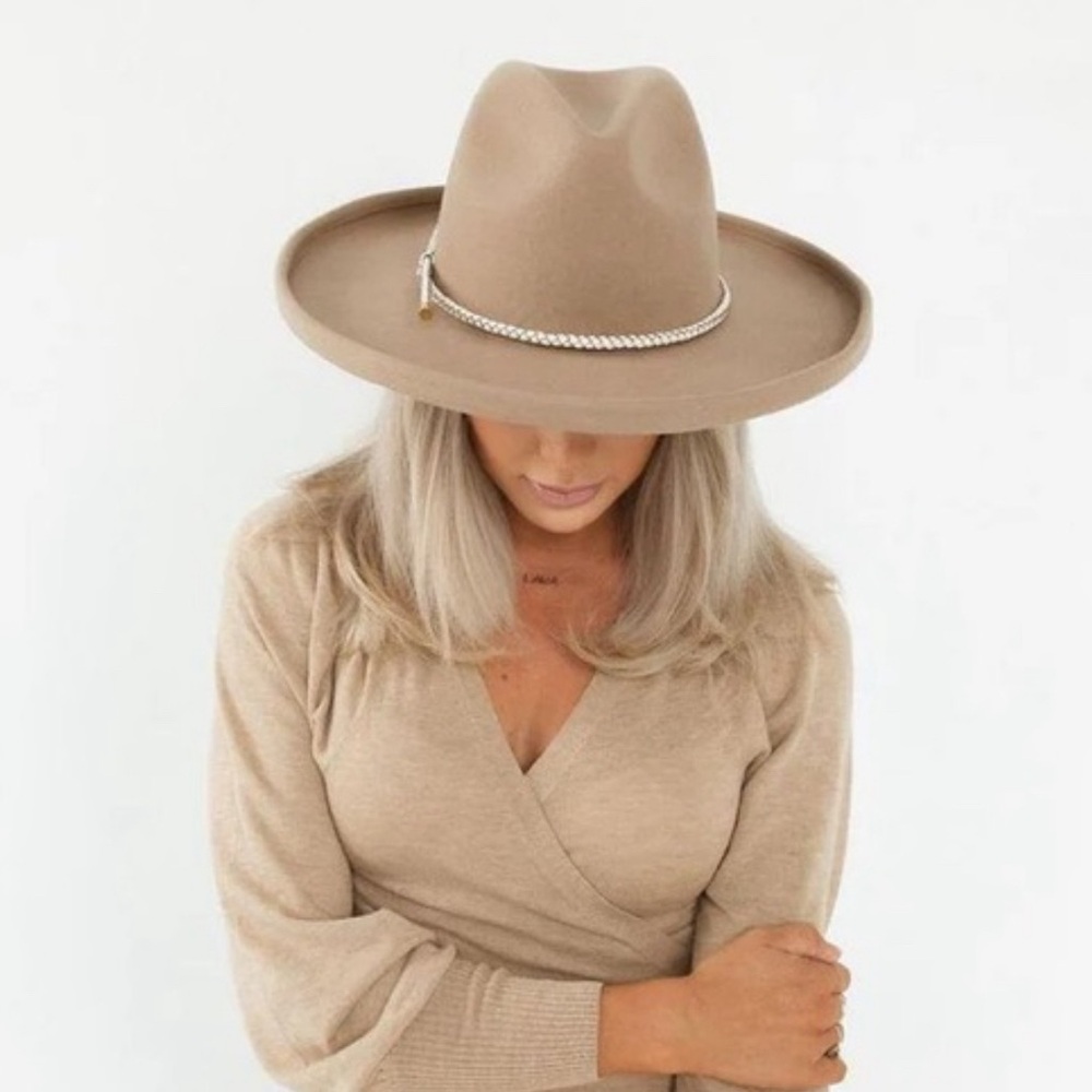 GIGI PIP Cara Lauren pencil brim hat